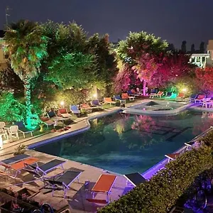 https://hotel-centrale-eraclea.hotelinveneto.com